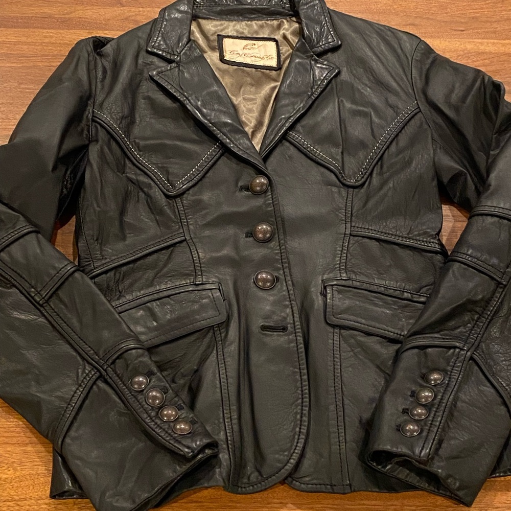 Vintage 100% genuine leather Women's Black Leather Jacket